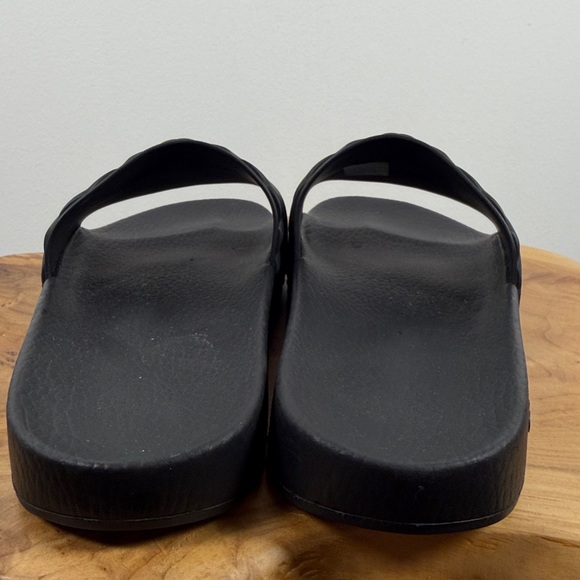 NWOT GUCCI MATELASSE RUBBER SLIDES - Picture 4 of 7